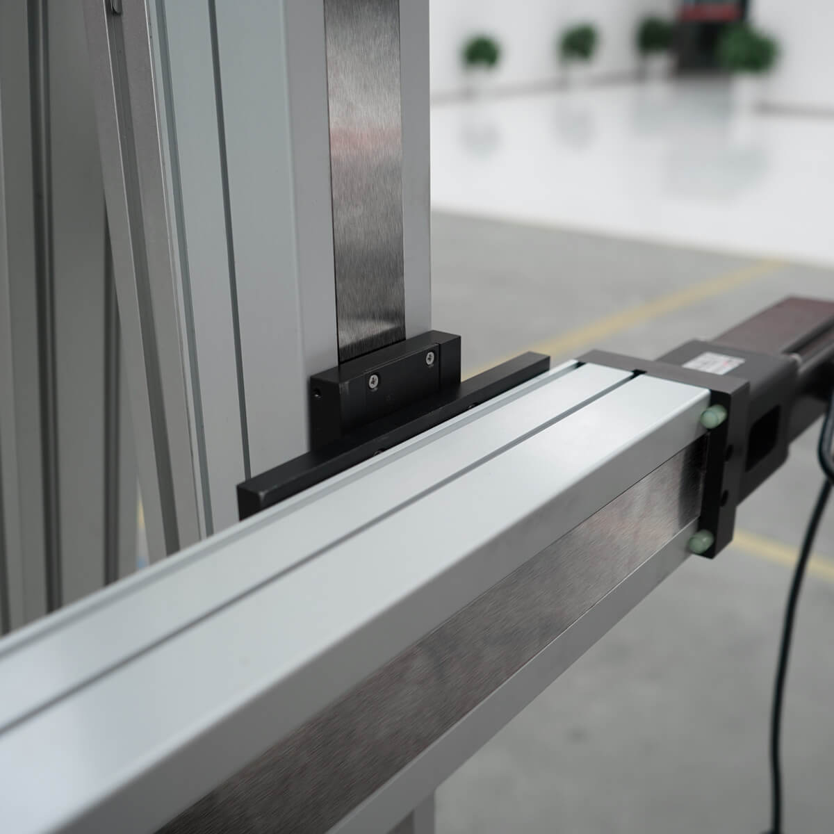 Case Study Dual Z Axis Linear Positioning System Customized Stroke Gantry Robot Dustproof Rail Guide