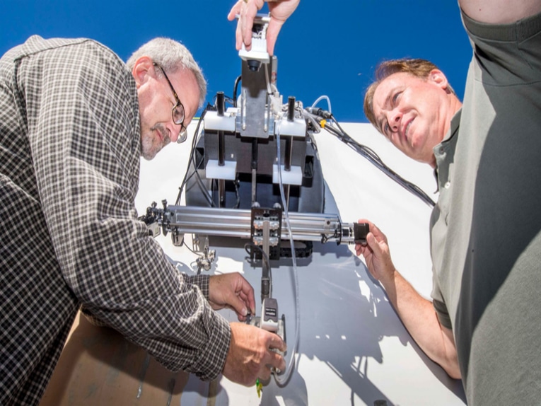 Crawling Robots and Flying Drones Detect Damaged Wind Blades